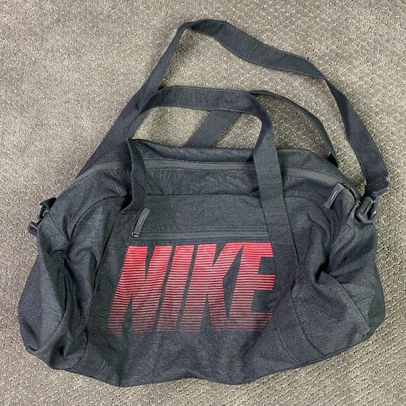 Nike Women's Gym Club Duffel Bag Training Sport Gym Shoulder Gray Sea Coral - Picture 1 of 9
